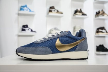 (image for) Nike Daybreak Metallic Gold and Blue